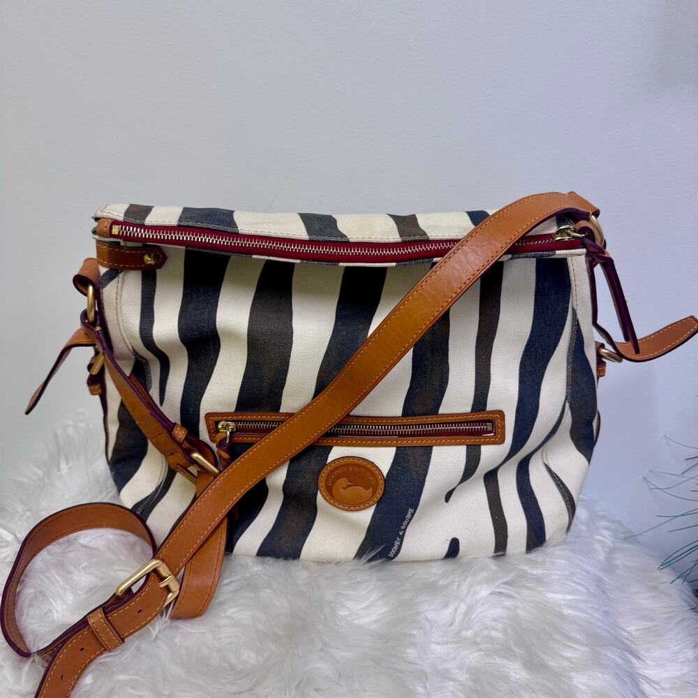VTG Dooney & Bourke Zebra Canvas Large Satchel Zip Sac Shoulder Bag Tan Boho